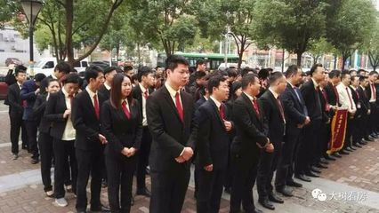 房產(chǎn)中介亂象 九成無證上崗，購房者需擦亮眼睛